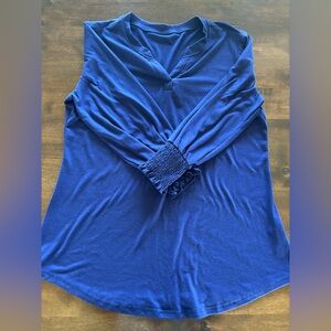 Women's Smocked Cuff V-Neck Top - Royal Blue